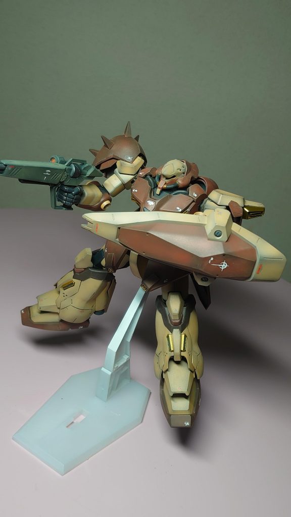 カラーリングはミリタリーぽく重量感を心掛けて塗装しました．