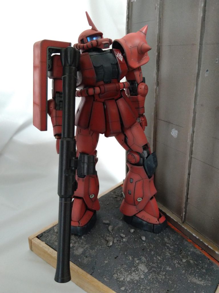 なんだかんだでシャアザク格好良いですね。