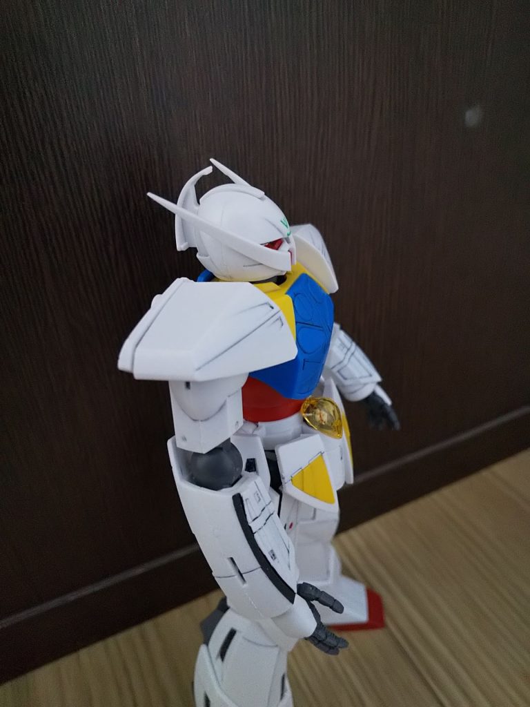 コクピット内もほんの少し塗装。