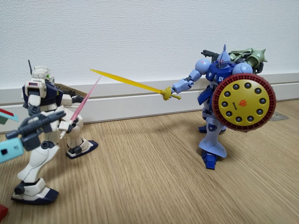 ジム改、ジム、ザクF2と共に