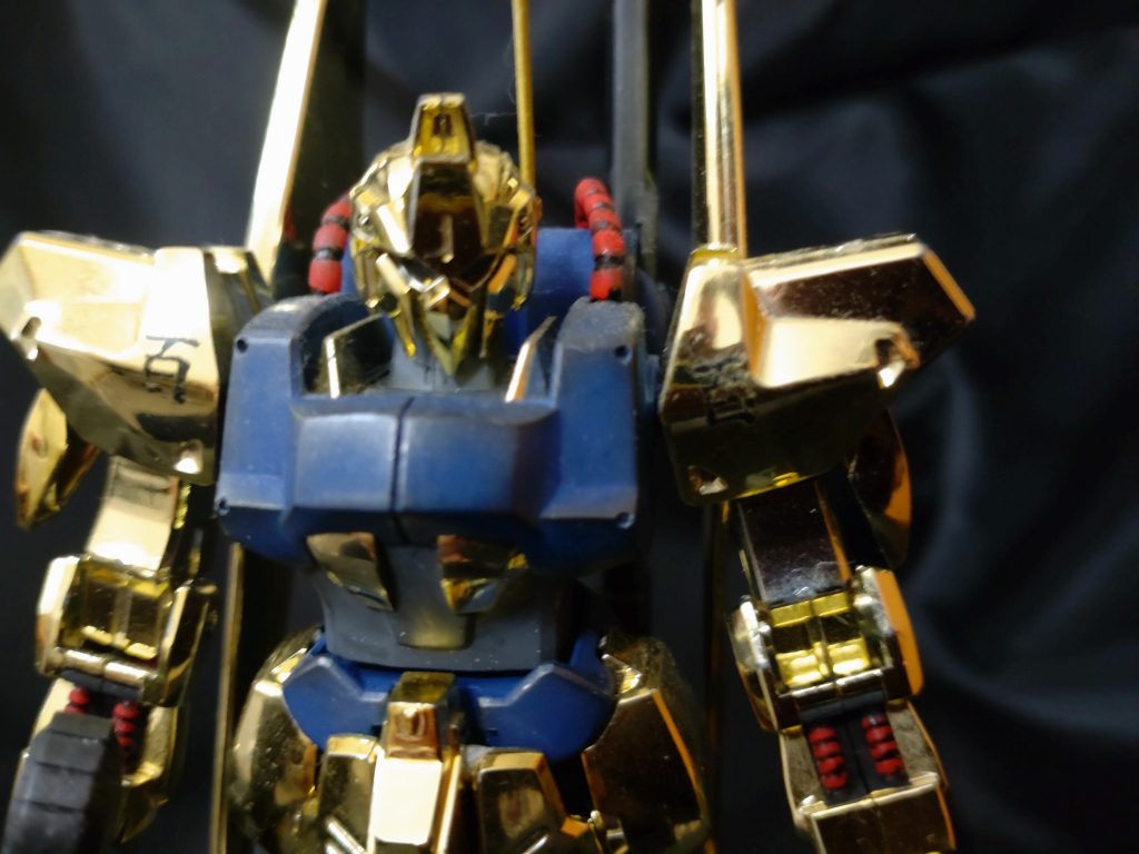 ランドセルのパイプは欠品のためシャアザクジャンクの中にあった腰パイプを曲げて流用