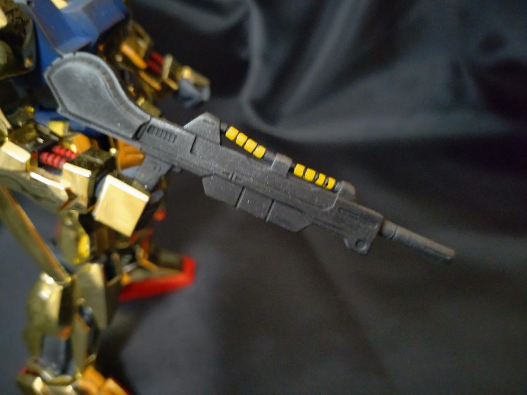 ここも！シャアザク頭部の動力パイプ流用