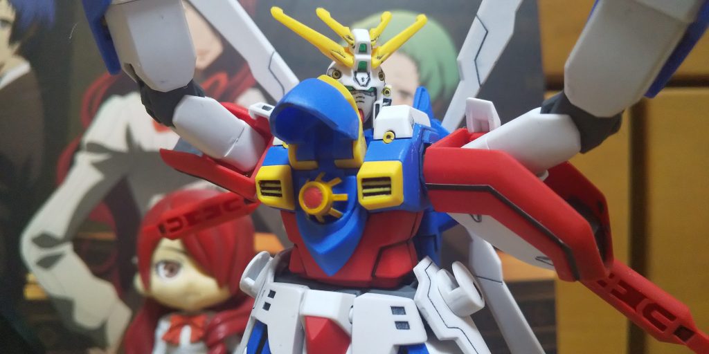 :胸部ハッチ内のEMPGは色分けされてなく、イエローMで部分塗りだ。ハイパーモードブリリアント！