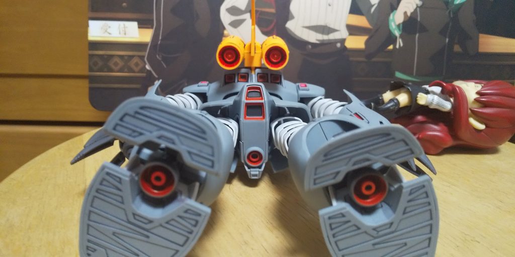 :色分けされてない部分は両足裏のバーニア内部、本体の背中のバーニア、下半身の真下のバーニア、尻のバーニア、ジェットパックのバーニアとジェットパック上の部分だ。こうして見るとブリリアント！