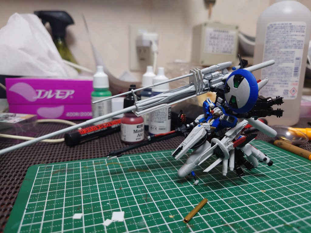 すべて塗り終えたところです。しんどすぎてデカール貼る気が起きるまで3日かかりましたw