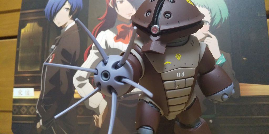 :アイアンネイルだ。更に腕部からのメガ粒子砲だ！