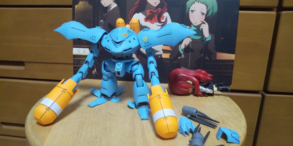 :さて次は両腕のカバーと水中ジェットパックを装着してみよう!この状態でアラスカ基地に上陸をし強襲をしかけたのだな。