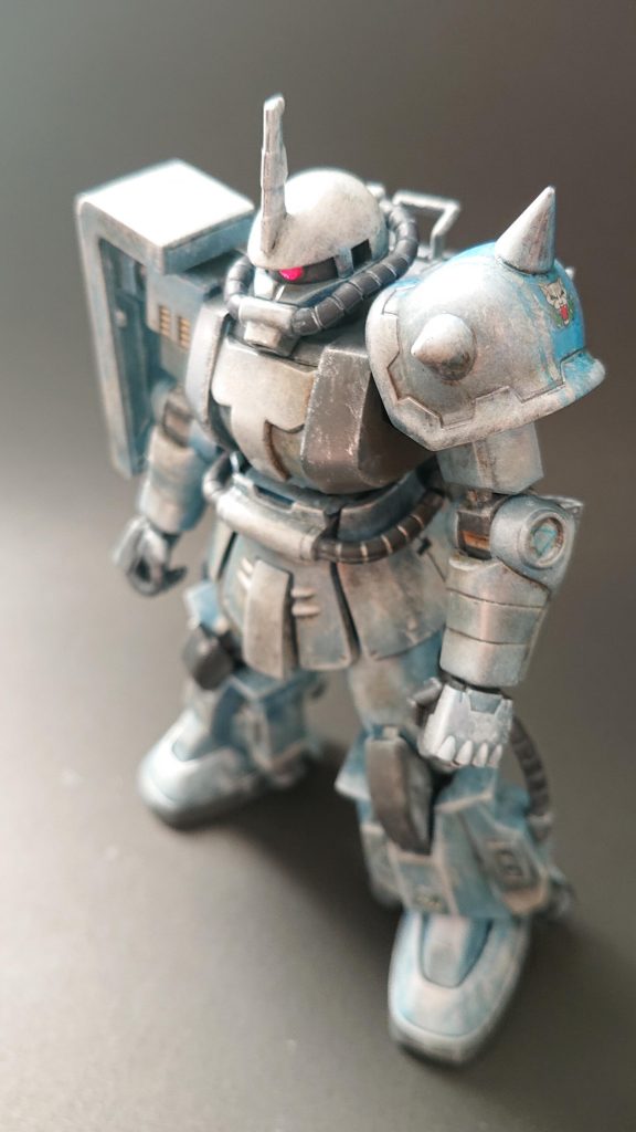 太陽光で撮ると白みが増します。うっすら青みがかっている風に見えますでしょうか😅