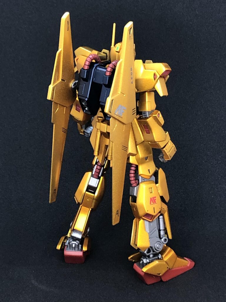 胸部、バックパック等はプリズムブルーブラックを使っています。デカールはセンスが無いので最小限に抑えました。