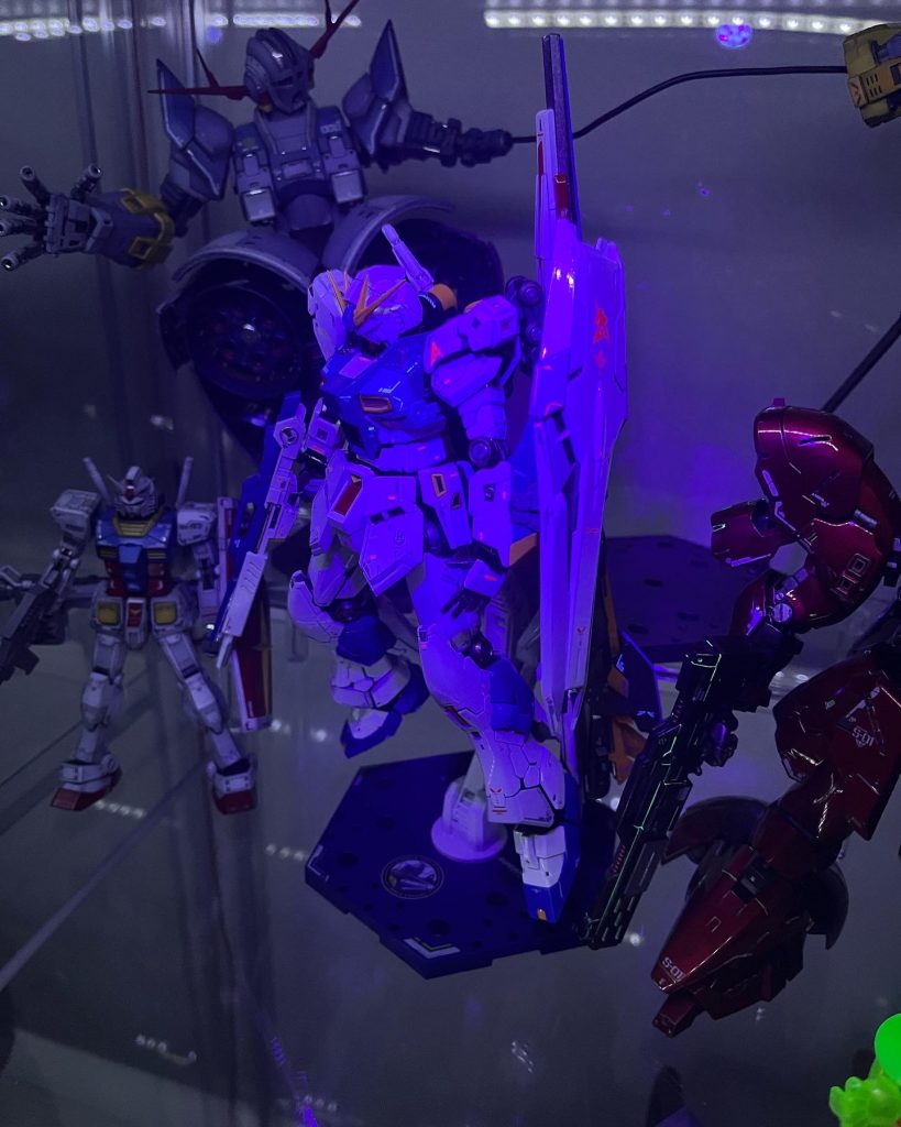 なんとなく蛍光デカールにしてみました。 今後もマイペースに制作していきます。見ていただいてありがとうございました。