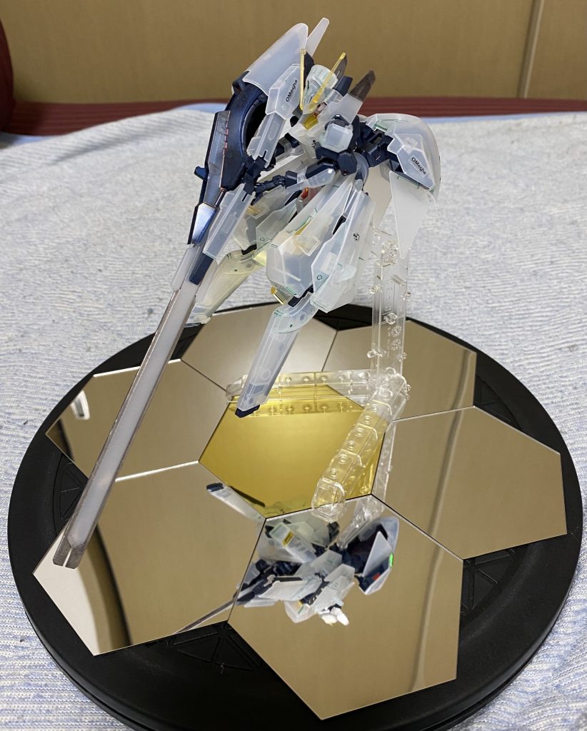 ウーンドウォートの小柄な印象とクリアホワイトの色味はとても相性が良い