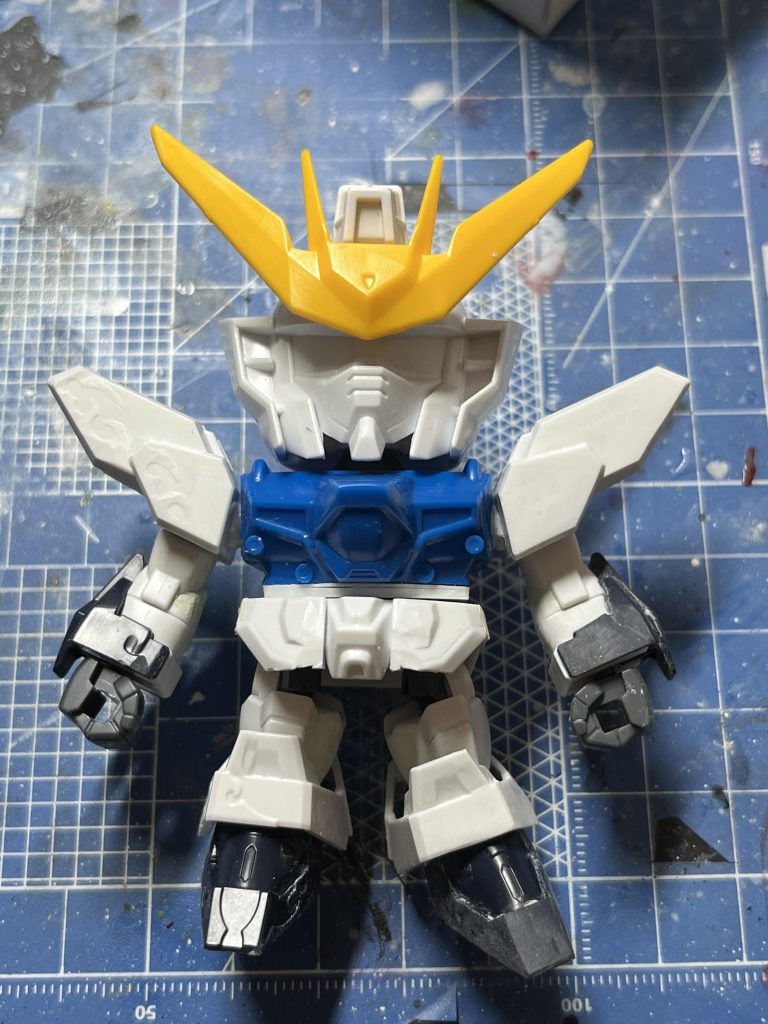 右半分がグレービングを削った状態