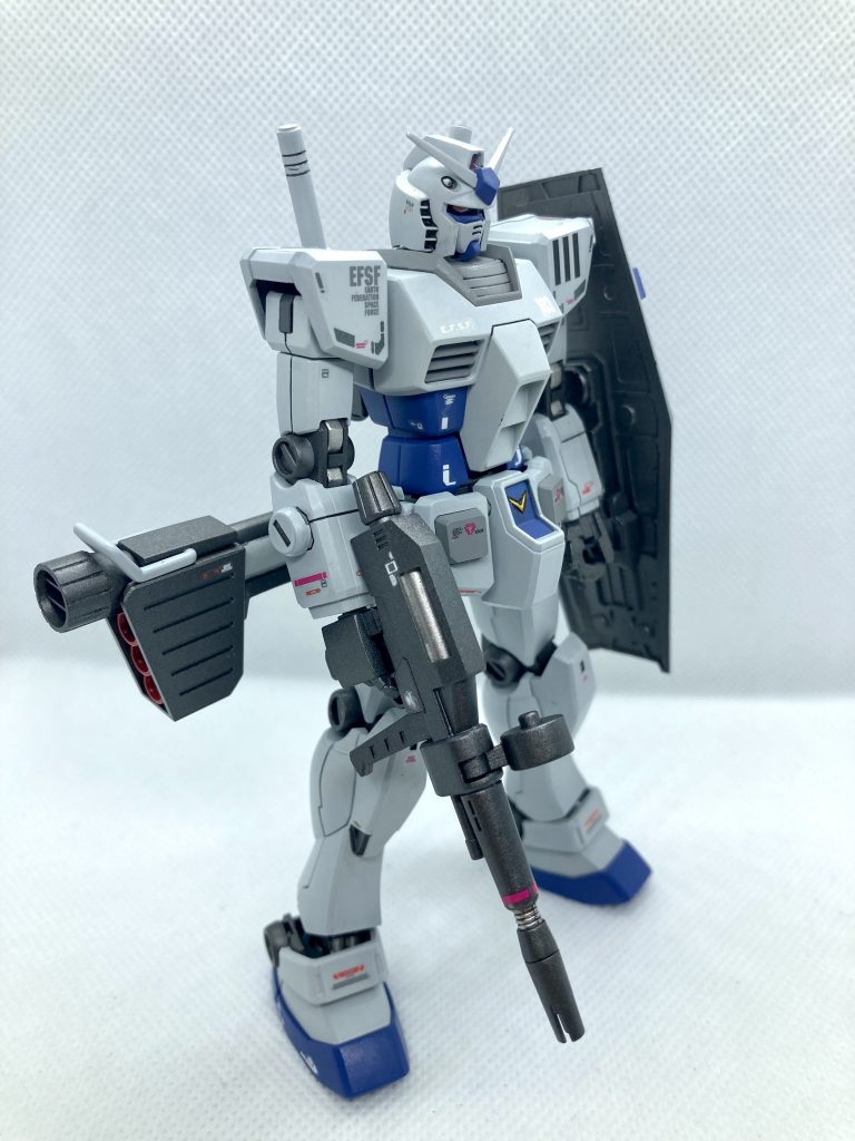 ビームライフルやバズーカ、シールド、バックパック、関節等、チマチママスキング作業