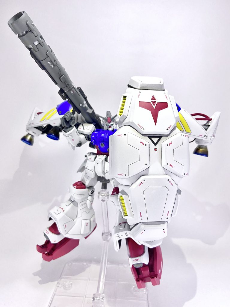 サイサリスと言えばどでかいシールドが一番のお気に入りポイント。デカールも多めにしておきました。