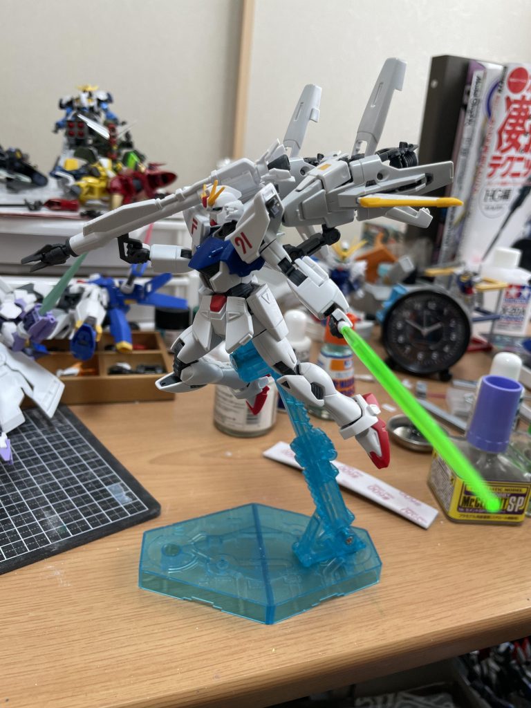 塗り分けは非常に困難ですが…ロールアウトカラーだと思えばカッコいいのではないかと思いました。