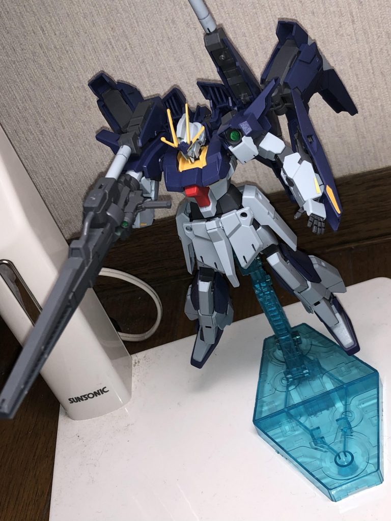 ライトニングガンダムフルバーニアン。本編で一番活躍してますね。準決勝でトライオン３とのバトルは本編ベストバウトです。