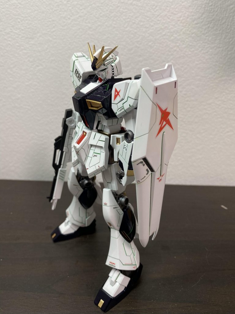 紺色にクリアグリーンの墨入れは、ダメでした。筋彫りしたところに、シルバーを入れてから、クリアグリーンを流したのですが、ダメでした。深く掘りすぎたのかも知れません。