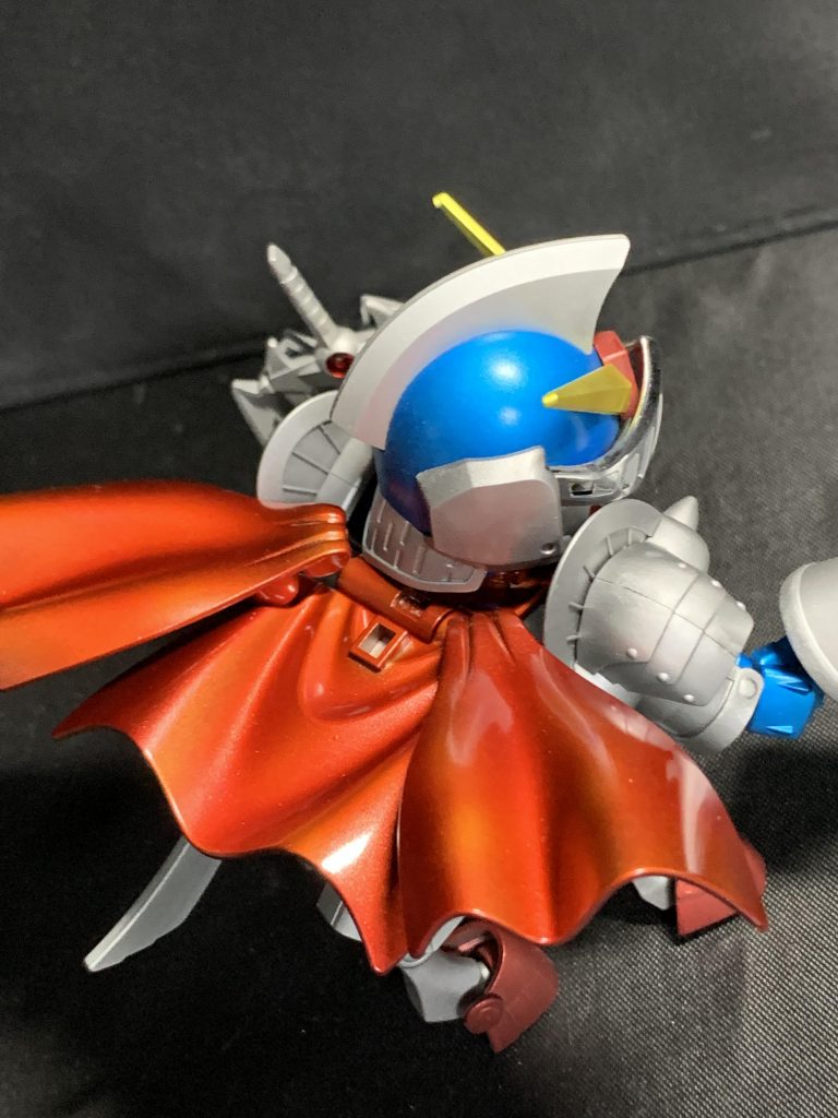 マントは光沢仕上げです⤴︎グラデーションぽくしたのですが…全部赤になっちゃいました笑