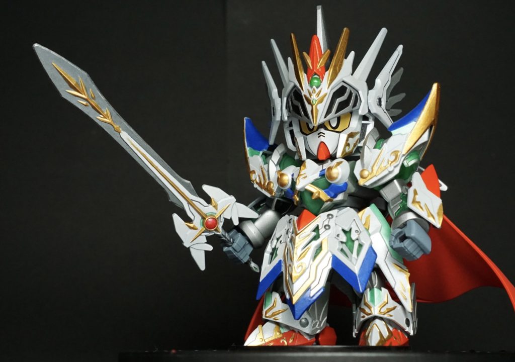 剣を持って。8月下旬発売のキットに盾がつくらしいですね。早く欲しい。