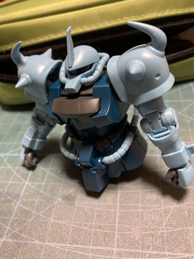 素組み、成形色みると結構色違いますね。