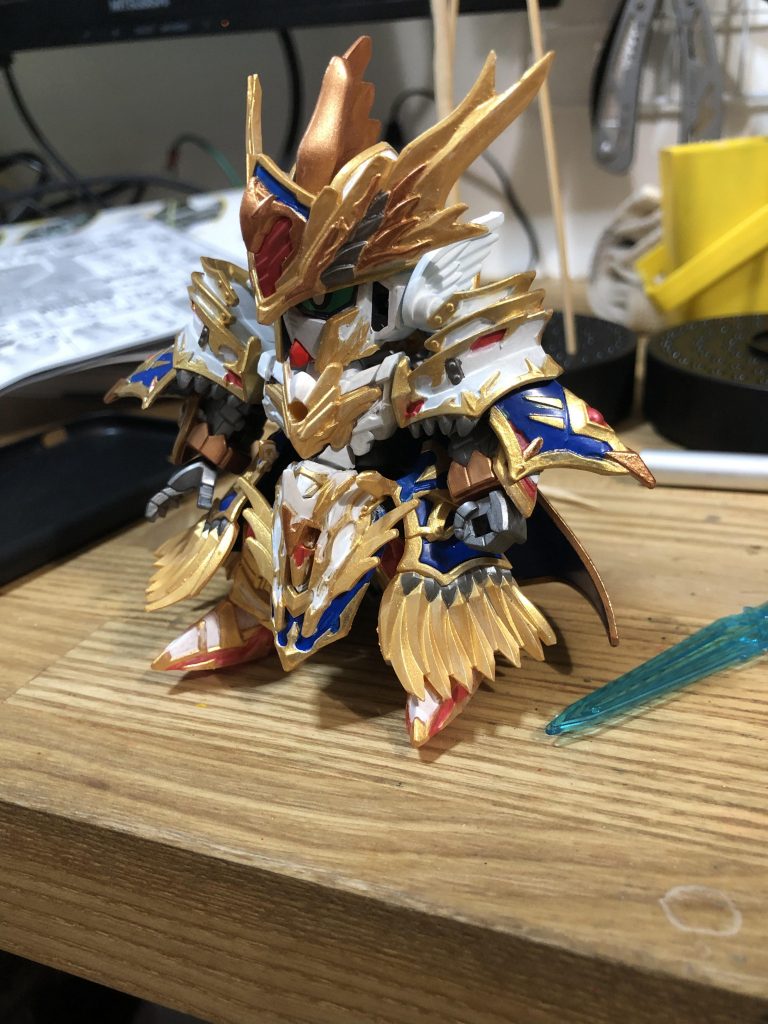 手の震えと格闘しながら筆でペタペタ