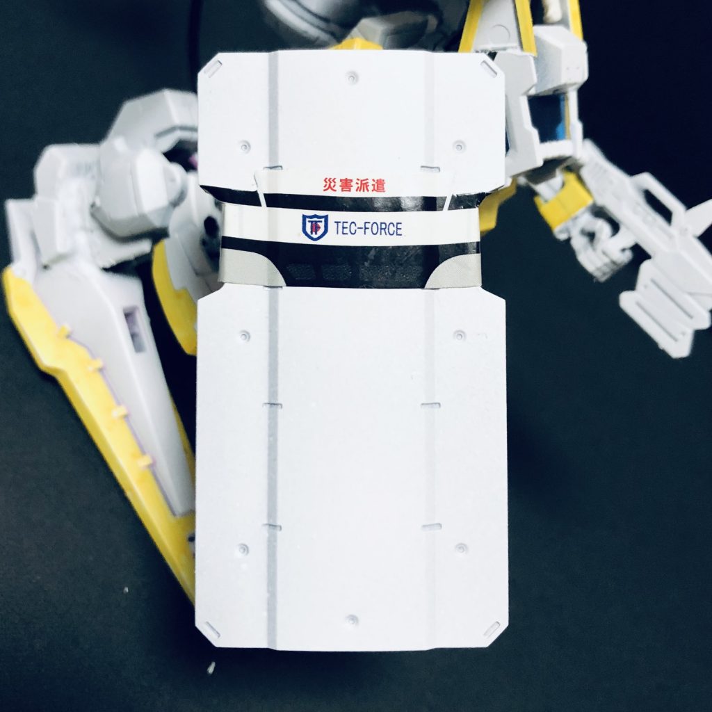 ちゃんと災害派遣(緊急通行車両)であることもアピールしてます😉