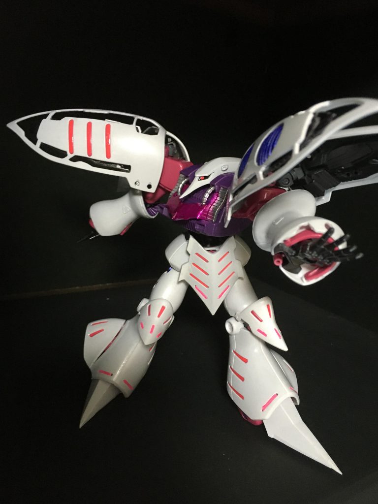 ピンクの溝を増やしました。結構手間がかかりました💦顔と足は刺さるくらいトンガリ！