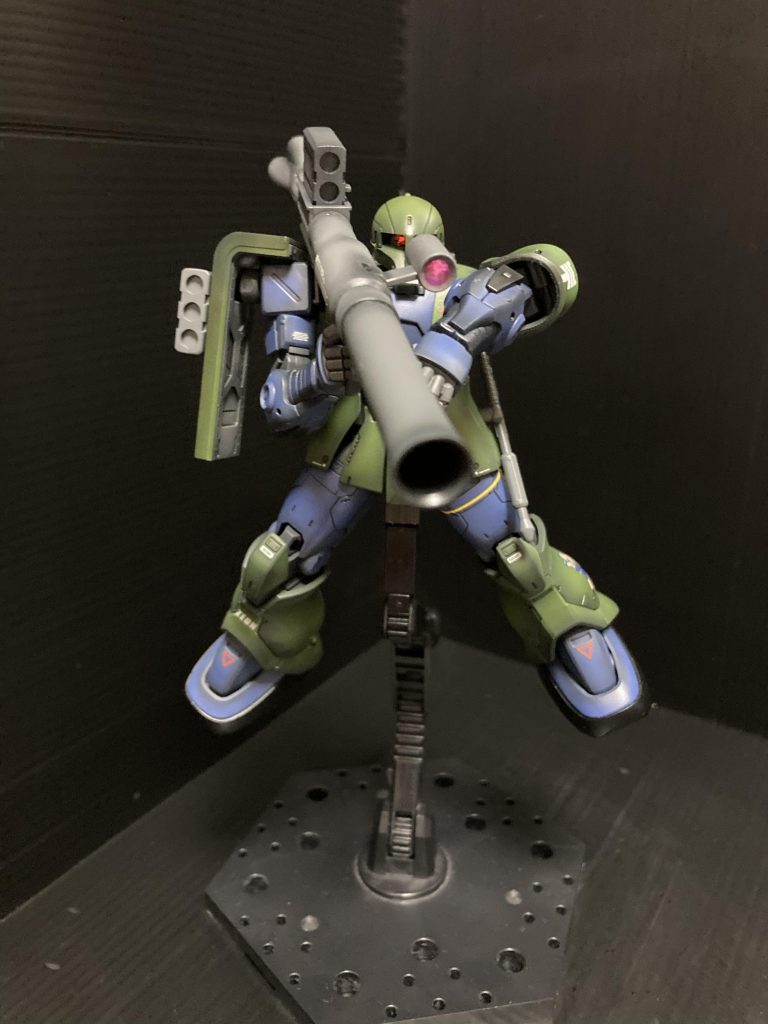 やっぱ旧ザクはバズですよねー😊