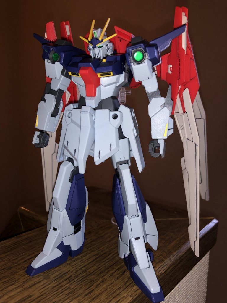 ライトニングガンダムストライダー。バックウェポンシステムMK- IIIが赤白カラーリングなんで一気に印象が変わりますね。