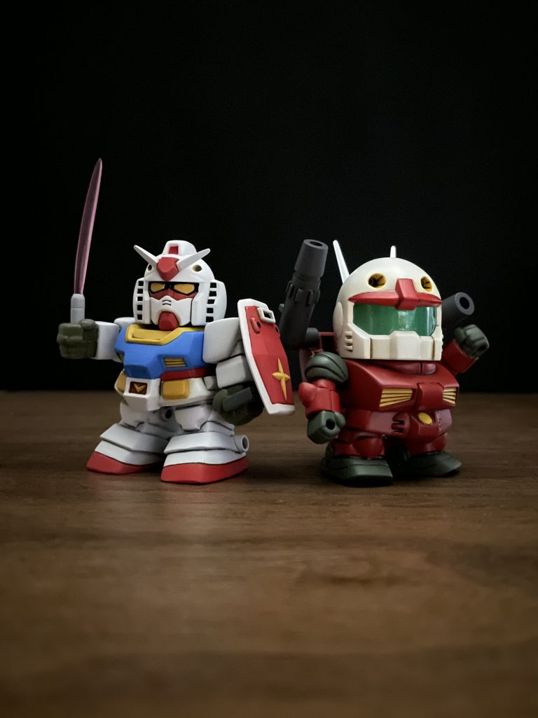 ガンダマンと。それぞれ違うバランスでデフォルメされてるけど、どちらも愛嬌があってフォルムもかわいくて好きです。