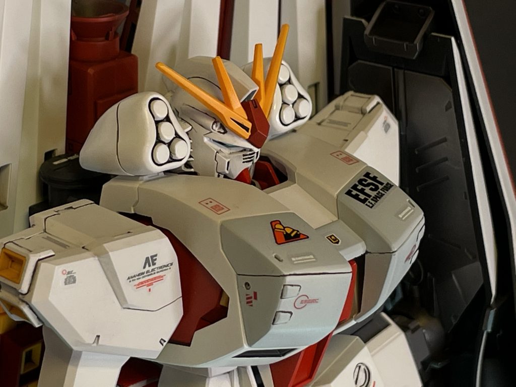 EGはイケメンなんですよねこのクオリティはスゴイです。素直にカッコイイ！まあ、νガンダムて、ガンダムの中でも一二を争うイケメンですからね、当たり前か。と思っているのは、僕だけでしょうか？笑