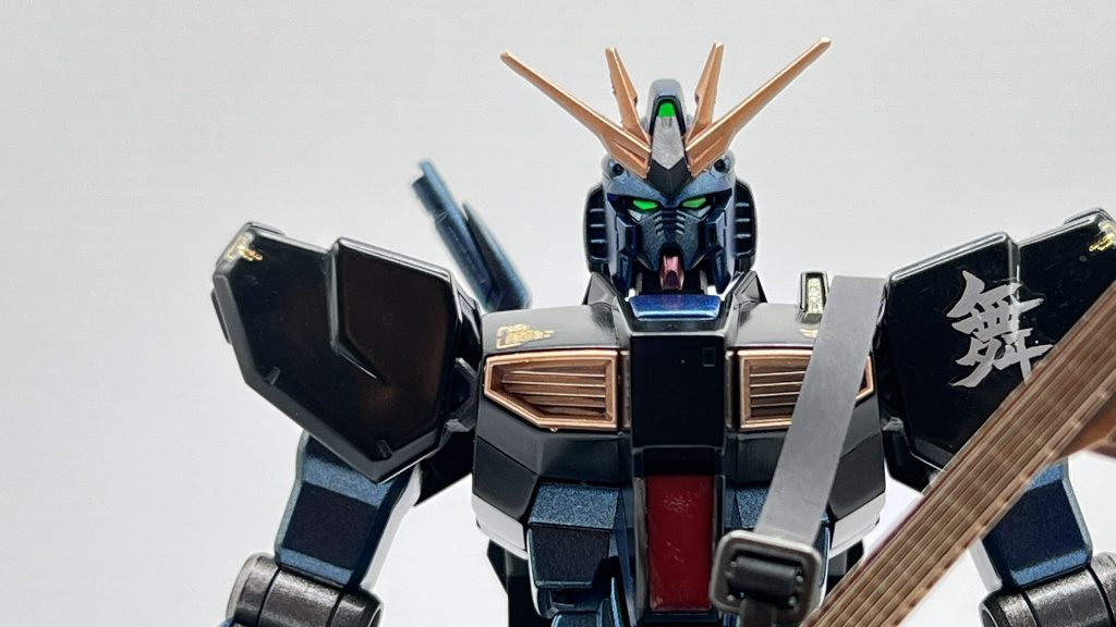 EG νガンダム–3枚目/制作者：@BradlyHammond