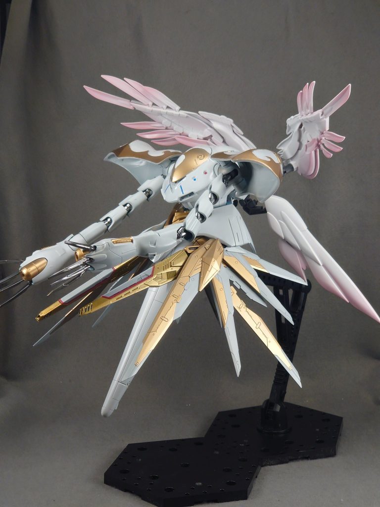 HGハイゴッグ　コードネーム：白貴蜂–3枚目/制作者：@e17389