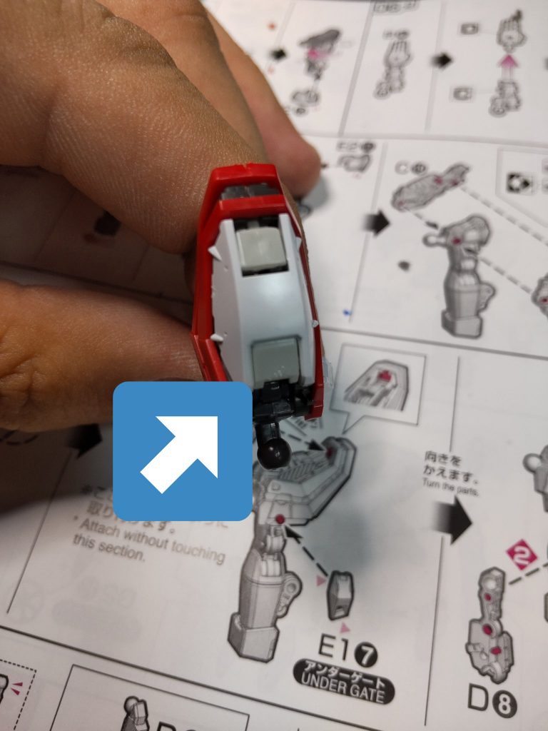 肩の矢印のパーツがポロポロよく落ちますのでご注意を。