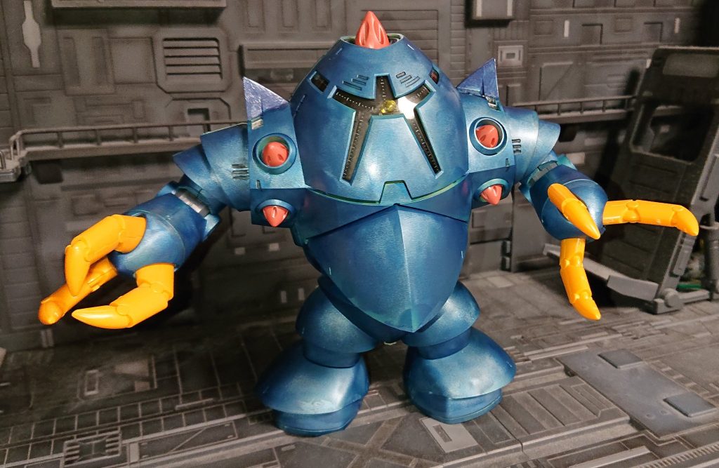 前後同じだし可動も少ないので写真は少な目('ω')ランナー状態で黄緑部分にメタルブルー吹いて組んだだけです