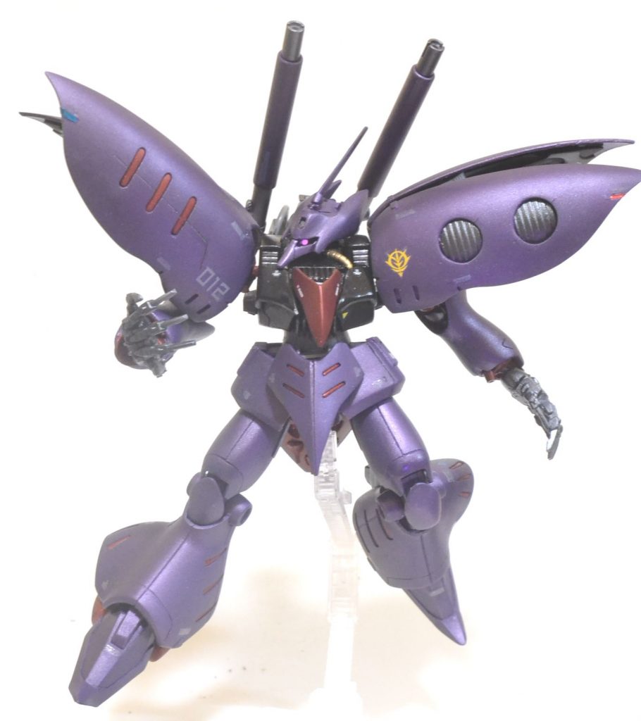 バトオペ2風グレーの機体のこのポーズの絵を見たのが制作のきっかけになりました。ちなみにゲームはやってません。