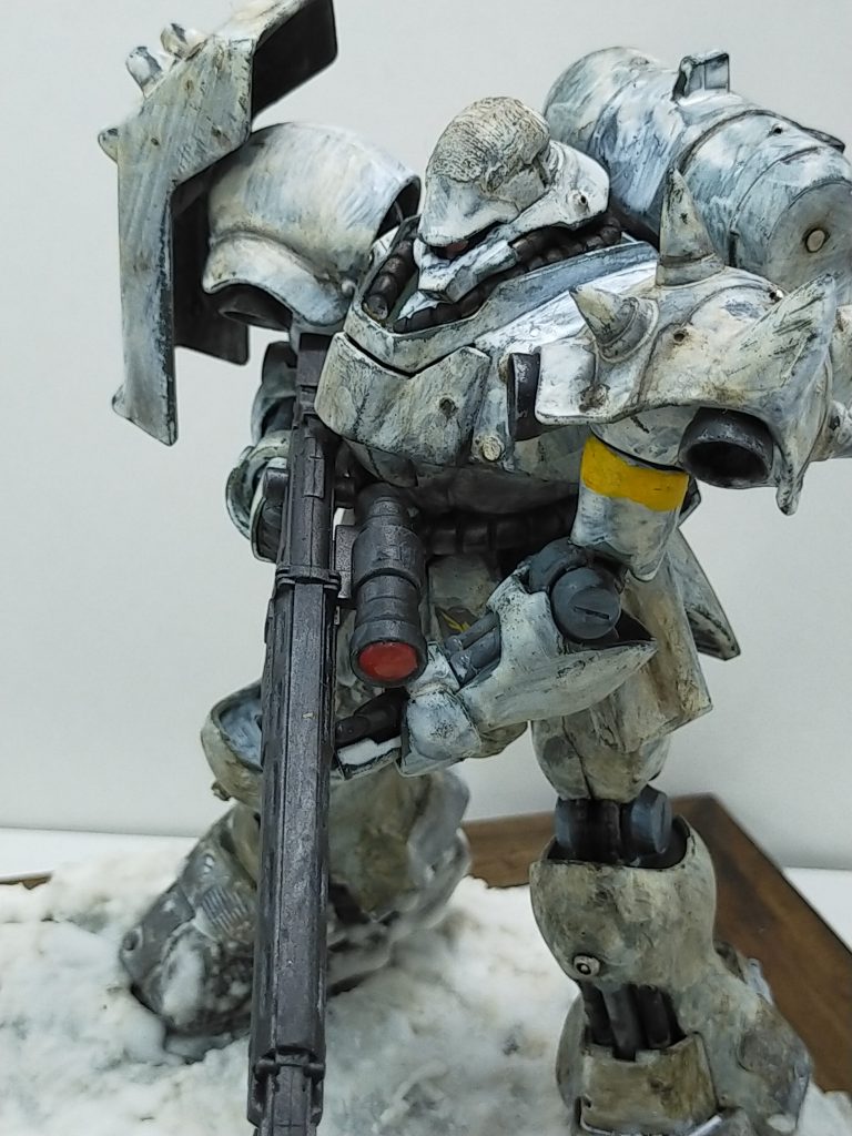 ライフルはORIGIN版シャアザクの物を転用。