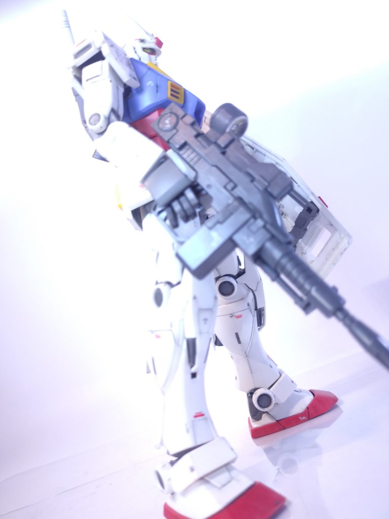 いつもよりデカールは少なめかな