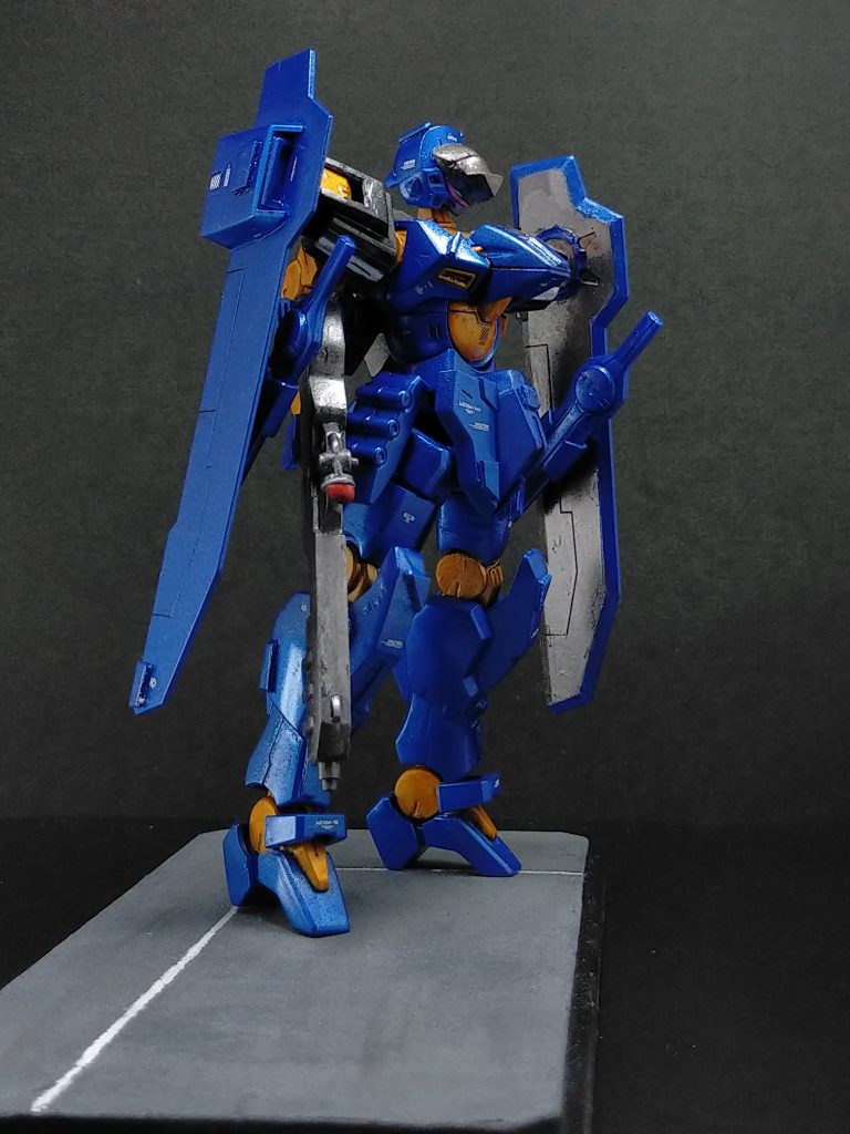 戦闘機のイメージが強いですね。