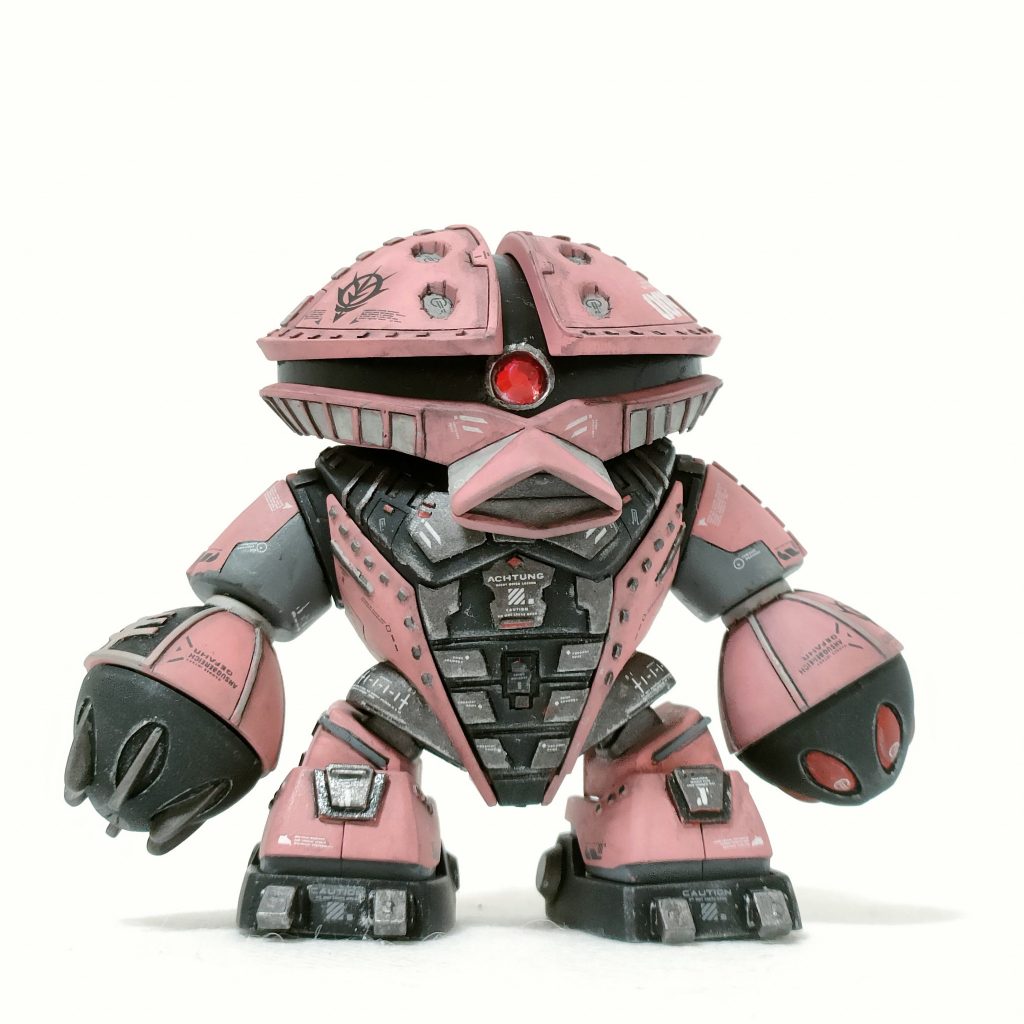 ピンクベースに”可愛マッチョ”に仕上てみました。右手の「袖」はプラバンで作成。細かい設定は考えてません、かわいいは正義。