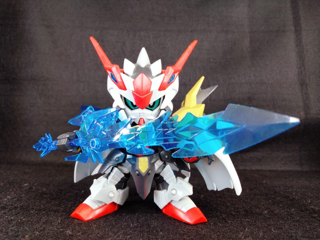 当時ゼロガンダムはちーびー戦士しか無かったと思う(確か聖龍騎士の方)ので、まさか魔竜剣士ゼロガンダムが公式で出てるとは思わなかったです。