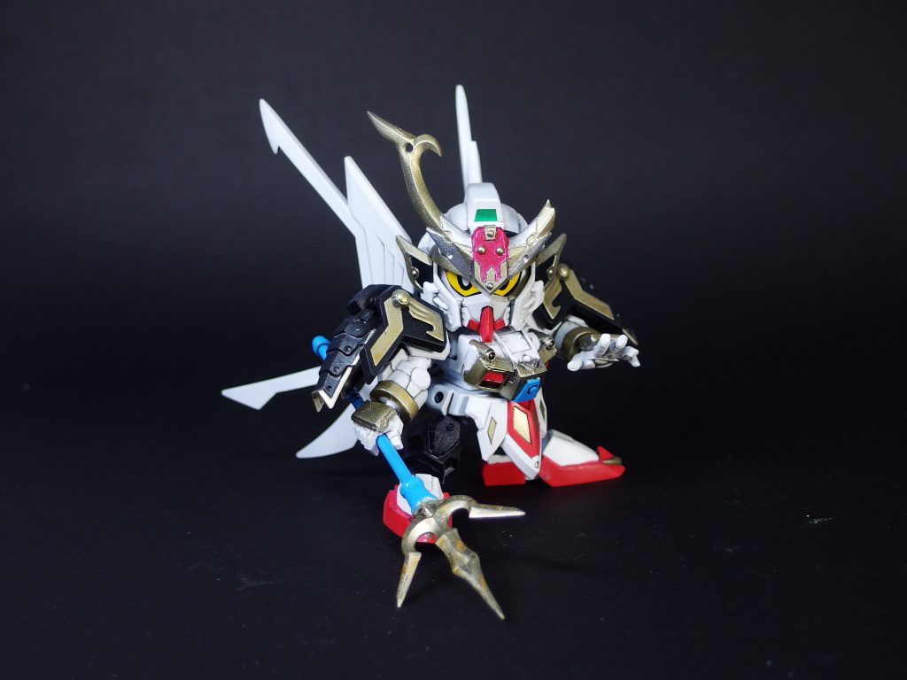 今回の手直し前の状態前立て片方折れているのはコミックワールド参照。