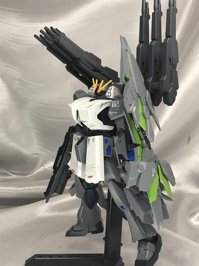 UC時代まで機体が残り、改修されて使われてるイメージ。アームドアーマーの試運転、データ収集用に使われてる感じです。