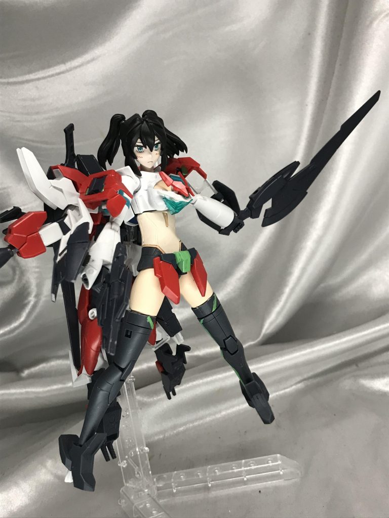 チェンジ！マーズフォー！一気に接近型へ。関節が渋いんで武器もしっかり保持できます。