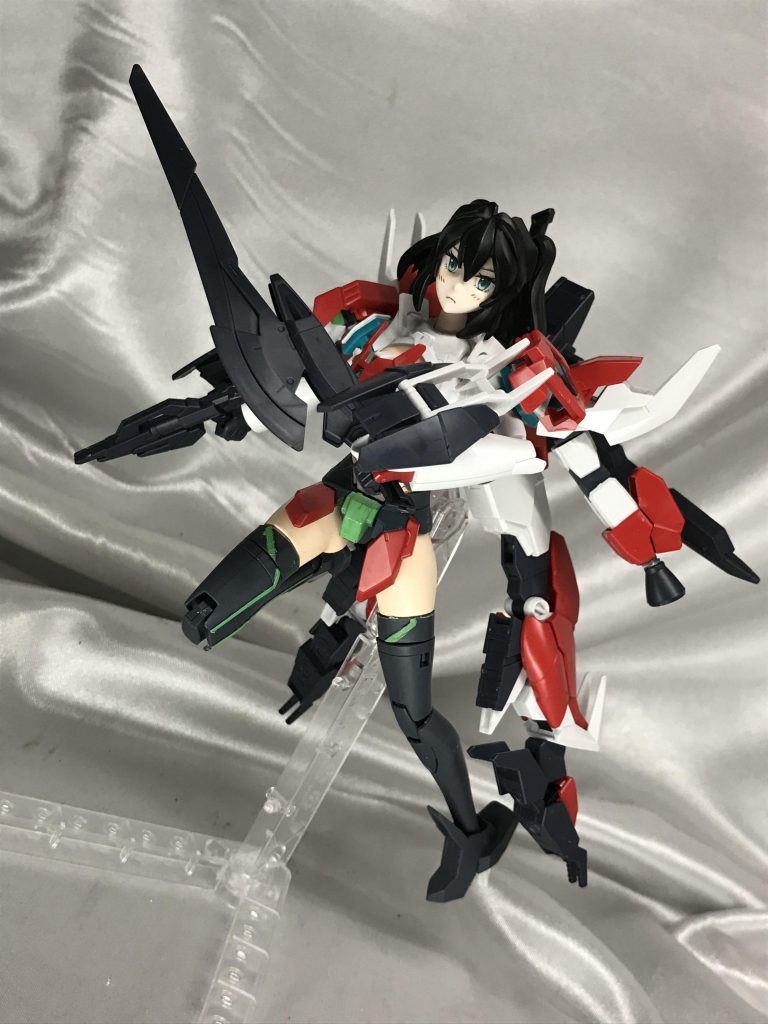 頭装備も考えましたが、かなり不格好になるので頭はそのままです。