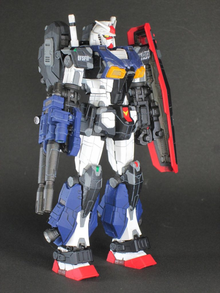 増加装甲は　ティターンズブルー、焼鉄色2連ライフルの銃身は黒鉄色ランドセルは黒、ミッドナイトブルー、ニュートラルグレーの色分け。