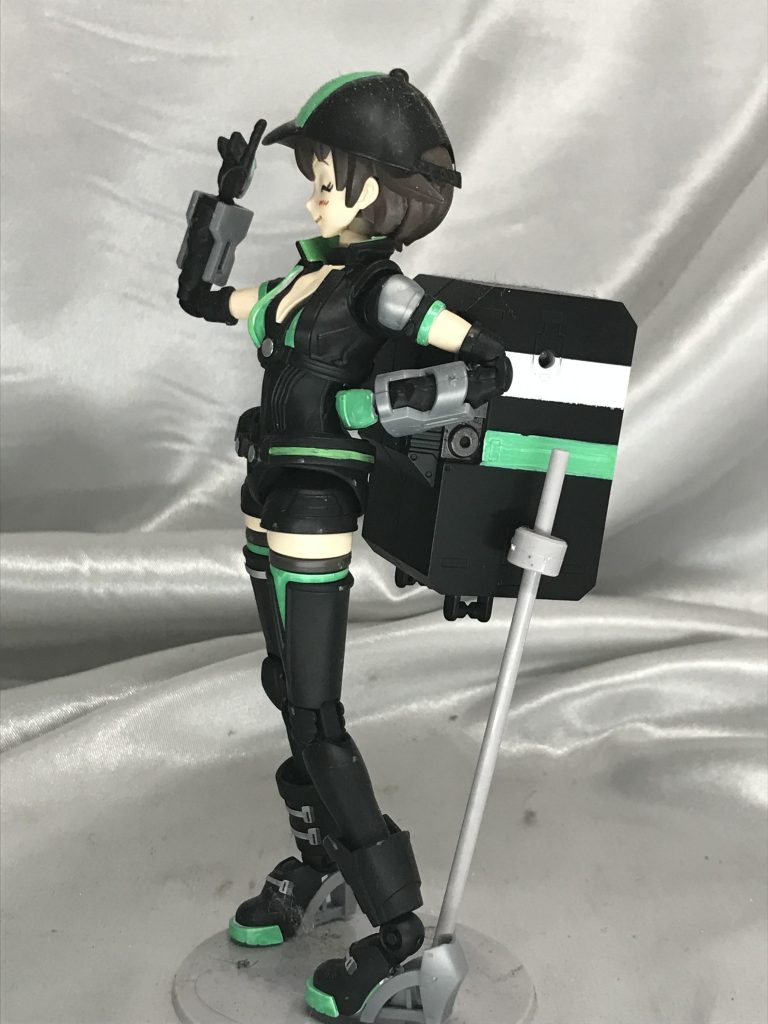 こちらは出来立てご飯をデリバリーするナナミお姉さん。ダムベで働いて休日もアルバイトにいそしむとは(;゜□゜)