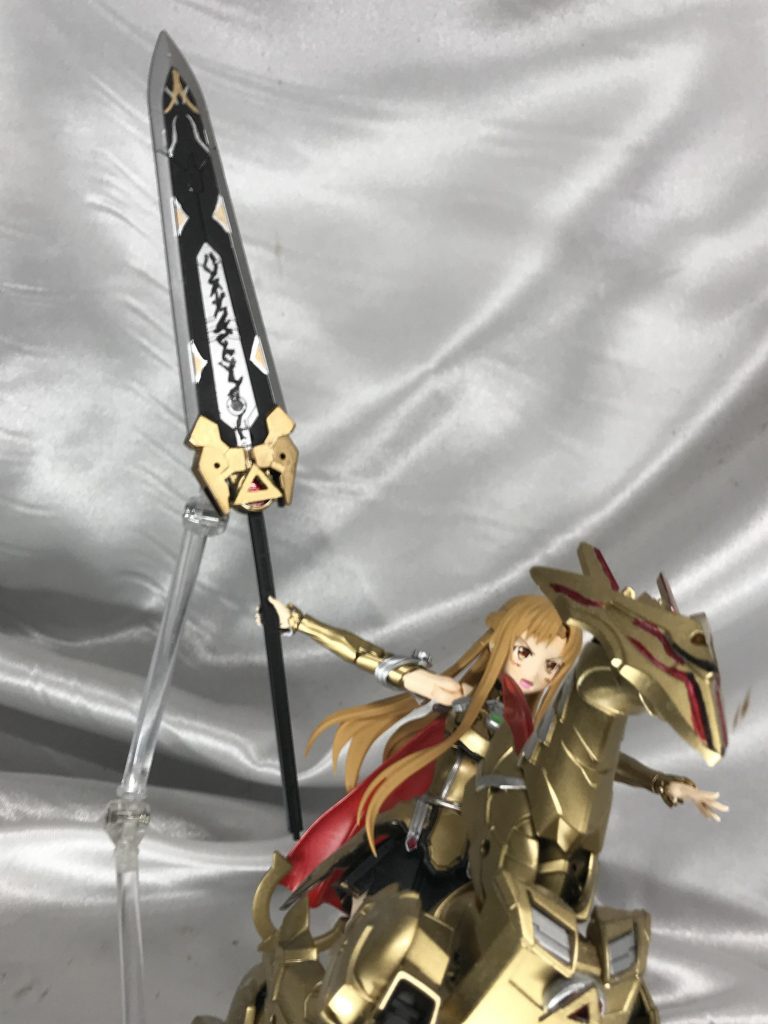 牙狼斬馬剣。本当は普通の牙狼剣もあるんですがガンプラと全く関係ないので割愛します。