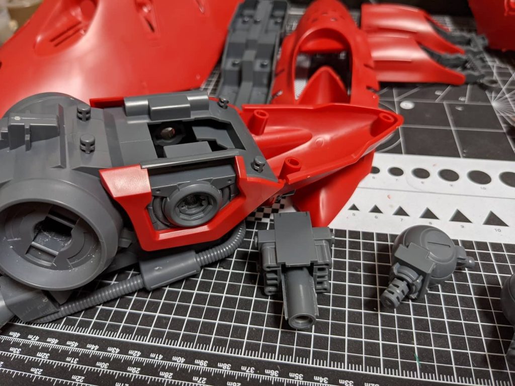 バインダー基部のHiνガンダム足首関節