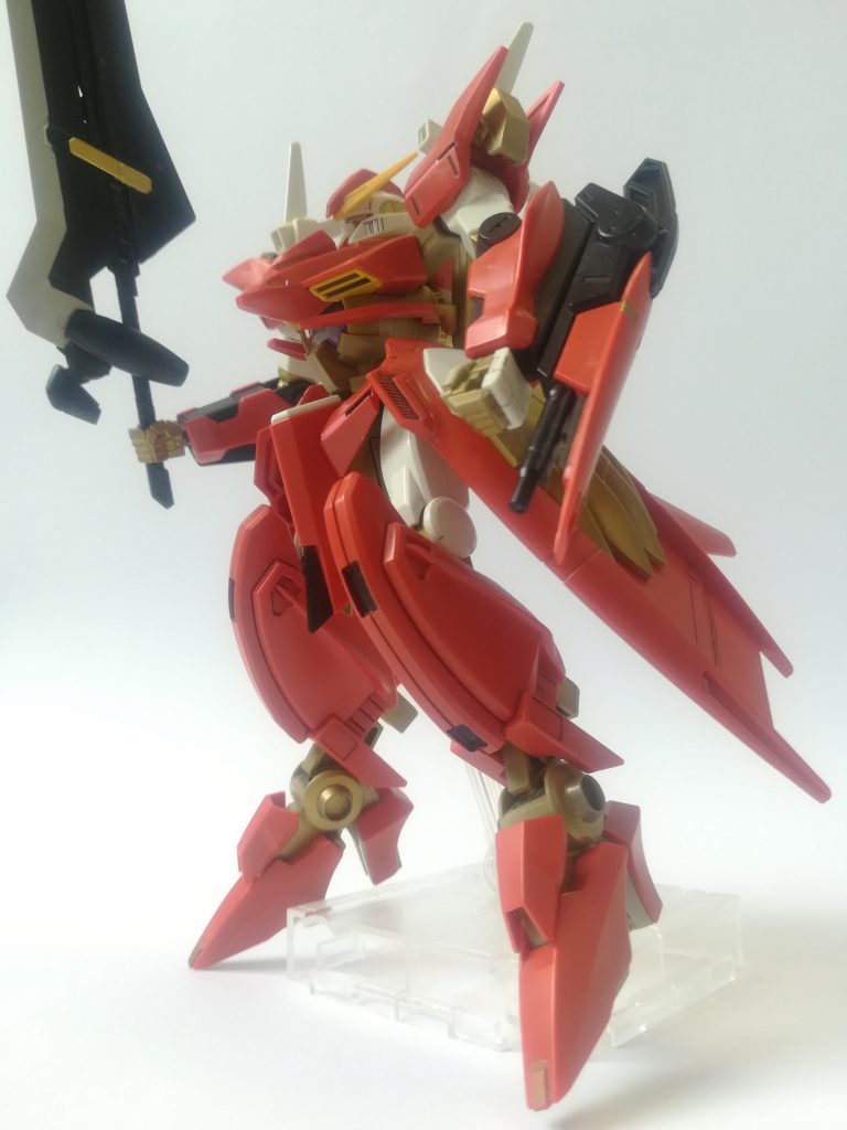 スミ入れ。トップコートは無し。巨大な実体剣はカッコ良いです。